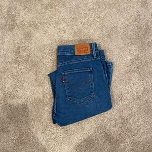 Levi’s skinny jeans